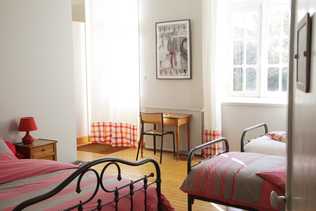La Bonne Ecole Bed & Breakfast Les Landes-Genusson Rom bilde