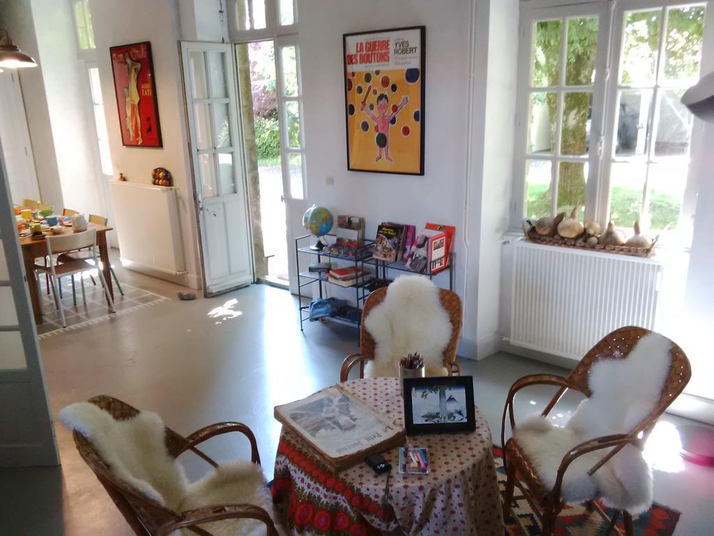 La Bonne Ecole Bed & Breakfast Les Landes-Genusson Eksteriør bilde