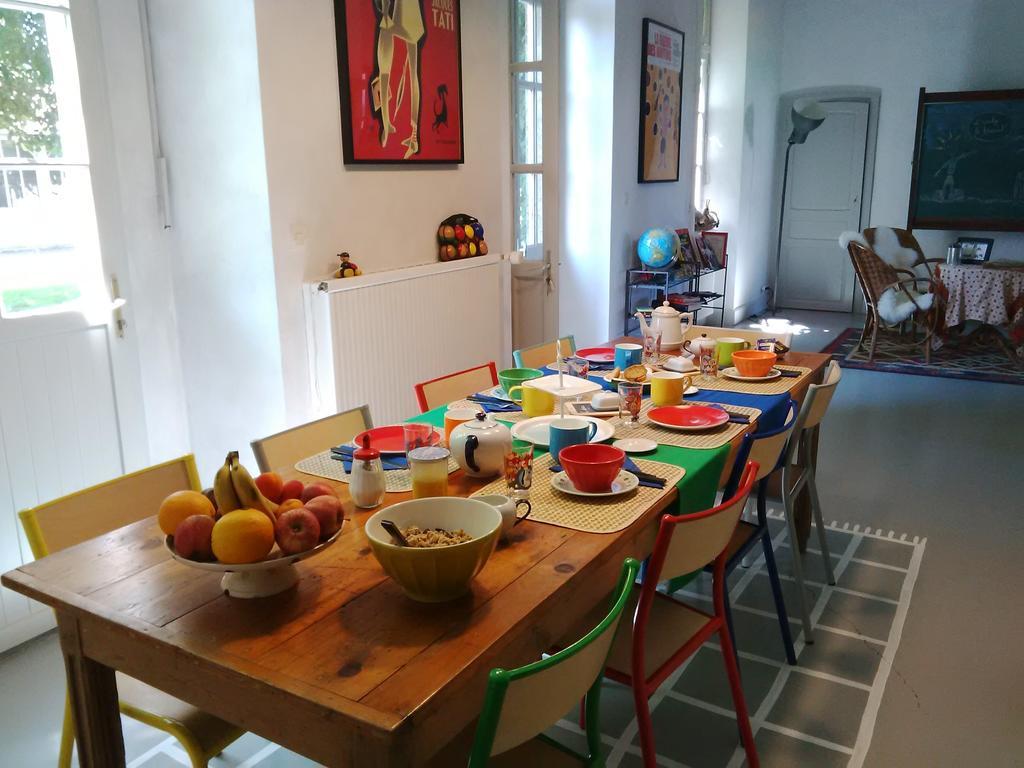 La Bonne Ecole Bed & Breakfast Les Landes-Genusson Eksteriør bilde