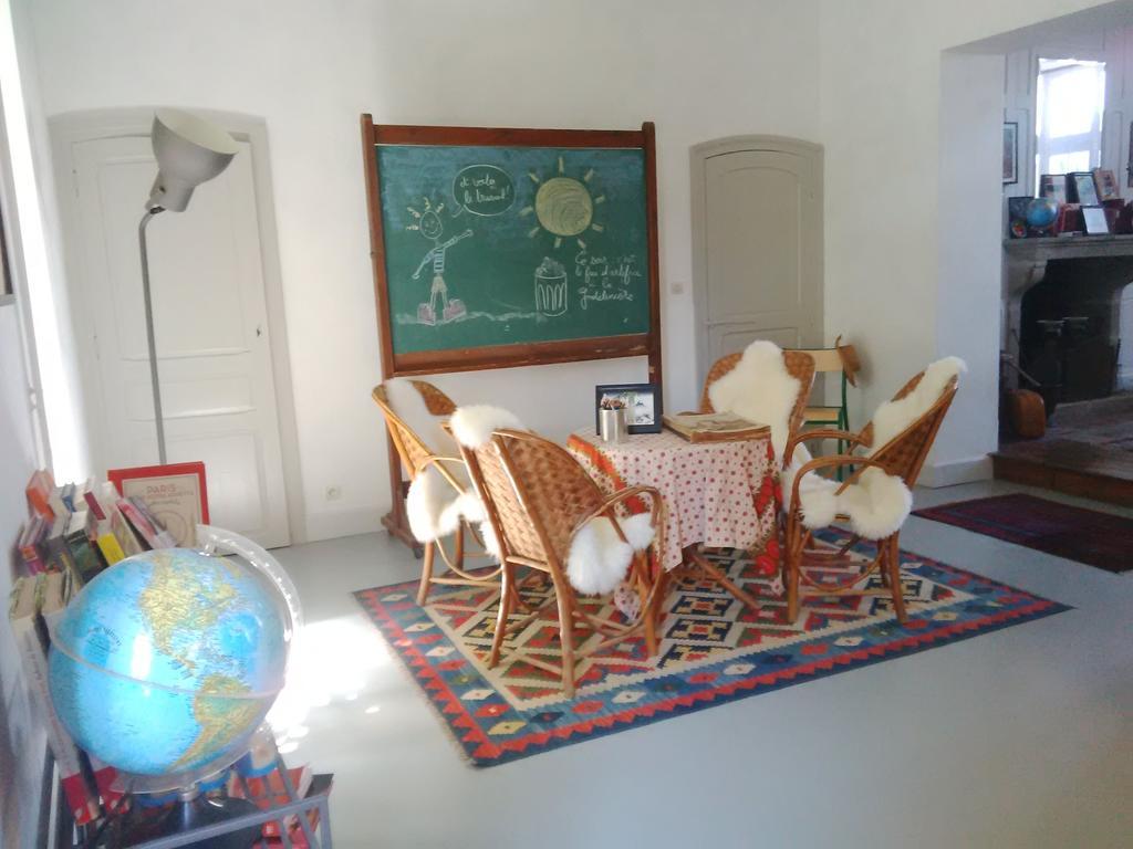 La Bonne Ecole Bed & Breakfast Les Landes-Genusson Eksteriør bilde